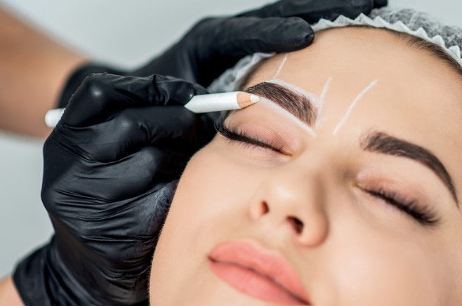 איך לסדר גבות